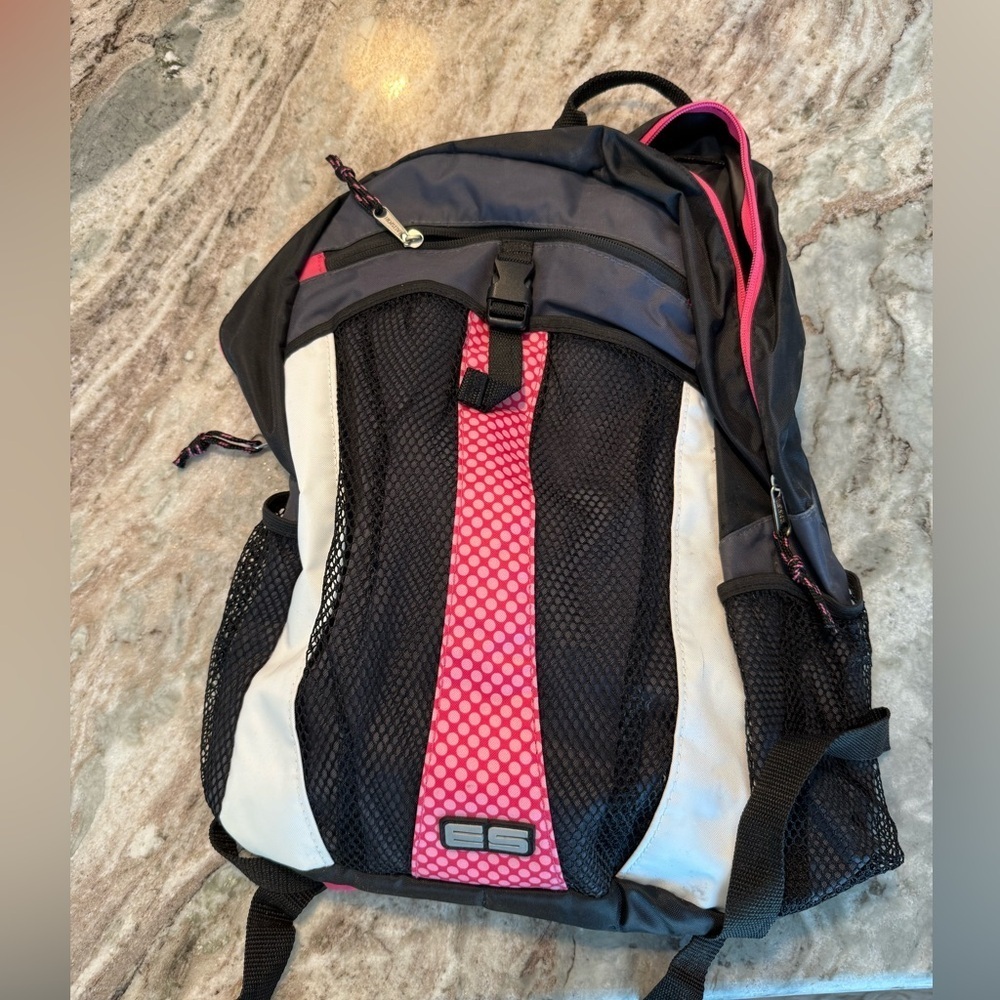 MAKE AN OFFER! 

Black and Pink Backpack with Mesh Pockets